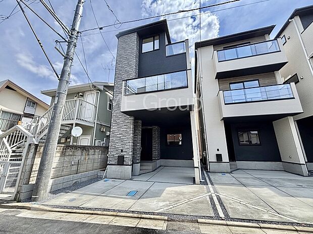 【現地外観写真】たっぷりの陽光と心地よい風が舞い込む住まい　