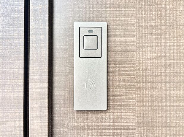 【玄関】ラクラク開錠！スマートコントロールキー。