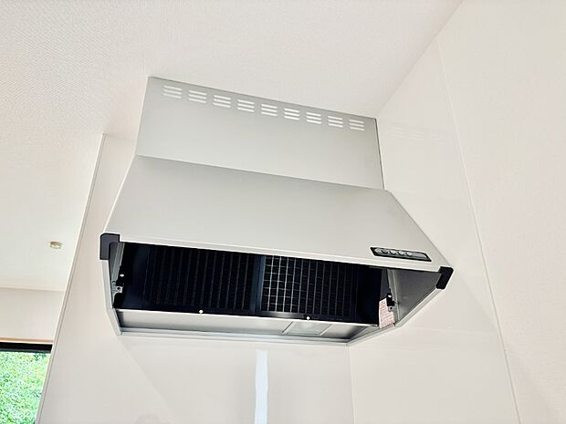 【その他設備(レンジフード)】基本的なお手入れはフィルターのみ!お手入れのしやすさも魅力です。