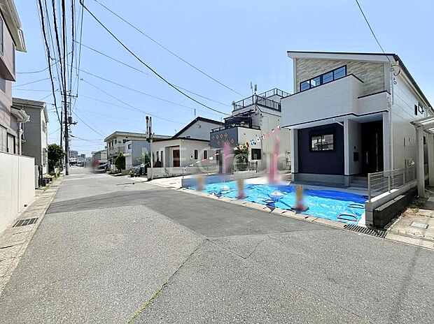 【前面道路含む現地写真】見通しの良さとともに、街並みに開放感を与えてくれます。 