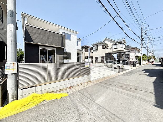 【前面道路含む現地写真】堂々完成！！ ここから始まる新生活を応援いたします！ 