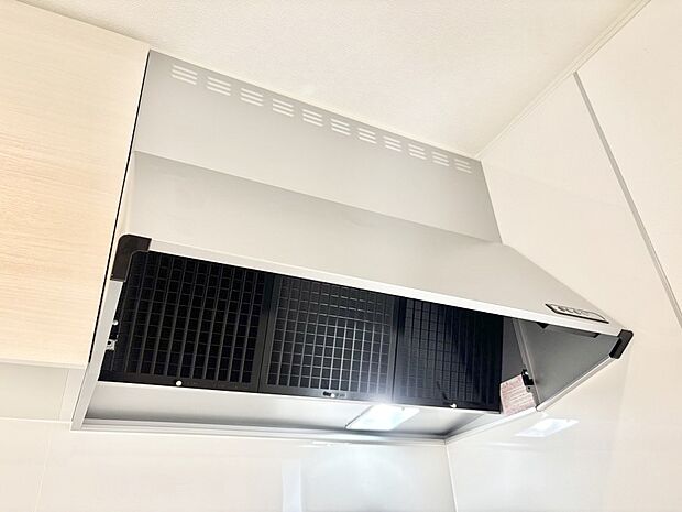 【その他設備(レンジフード)】基本的なお手入れはフィルターのみ！お手入れのしやすさも魅力です。