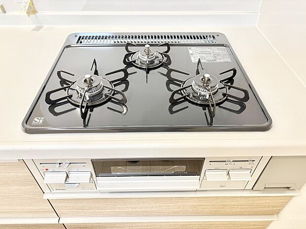 【その他設備(ガスコンロ)】三口ガスコンロでお料理が一気にはかどりそう