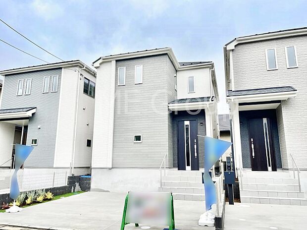 【現地外観写真】たっぷりの陽光と心地よい風が舞い込む住まい