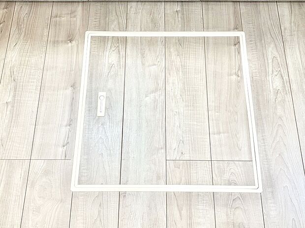 【その他設備(床下収納)】床下収納付き!日用品・非常用品の収納にも大活躍。