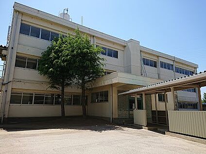 杉戸町立杉戸小学校 1400m