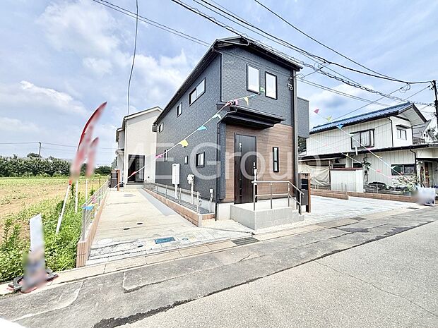 【前面道路含む現地写真】堂々完成!! ここから始まる新生活を応援いたします!