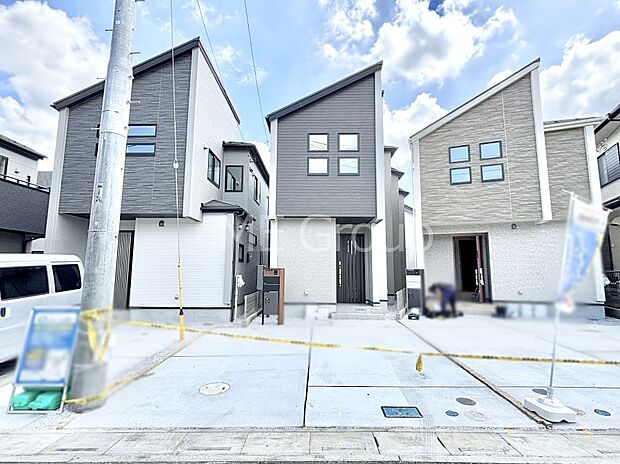 【現地外観写真】洗練された外観、上質な住空間が広がる室内は永く安心して過ごせる住居です。