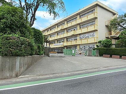 さいたま市立大宮別所小学校 700m(9分)