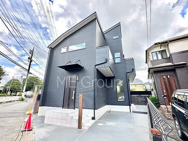 【現地外観写真】たっぷりの陽光と心地よい風が舞い込む住まい