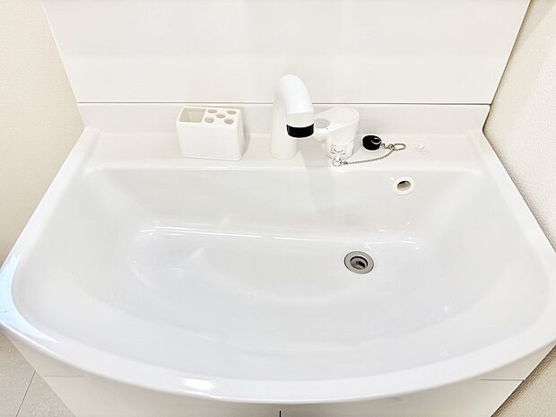 【その他設備(ハンドシャワー水栓)】ハンドシャワー付き!使いやすい洗面台。