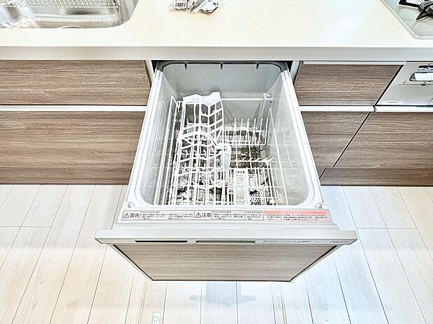 【その他設備(食洗機)】面倒なお片づけは食洗機にお任せ!家事の負担が減って、時間にも気持ちにもゆとりができます。