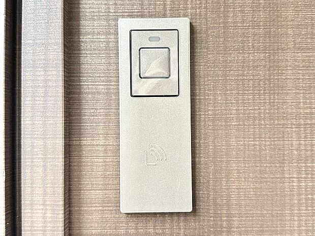 【玄関】ラクラク開錠！スマートコントロールキー。