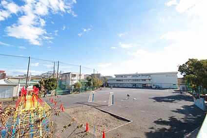西寺尾小学校 850m(11分)