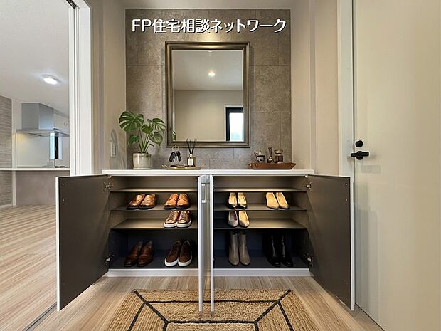 【その他】「24時間換気システム」　シックハウス防止を主な目的に全ての住宅に義務化された。1時間に換気回数0.5回以上の機械換気を行う。