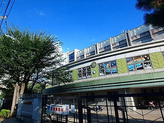 西生田小学校(約350m・徒歩5分)