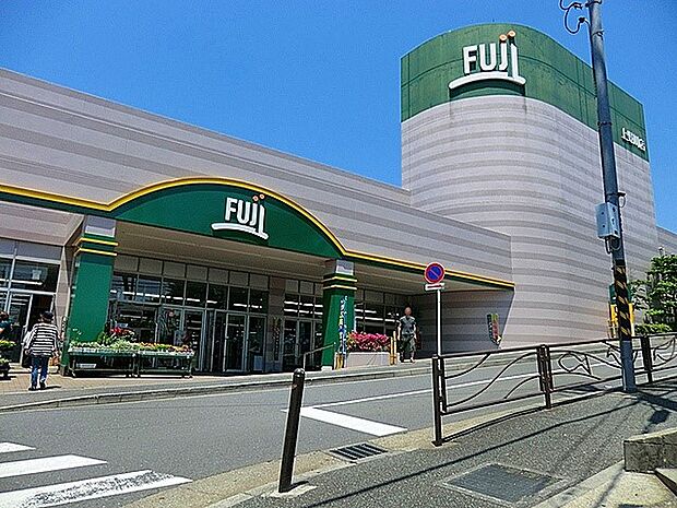 ＦＵＪＩ上野川店（約1,000m・徒歩13分）