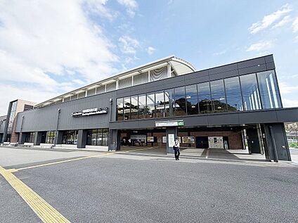 羽沢横浜国大駅 750m(10分)