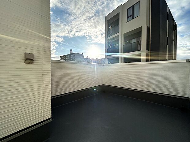 【ルーフバルコニー】3.31m2