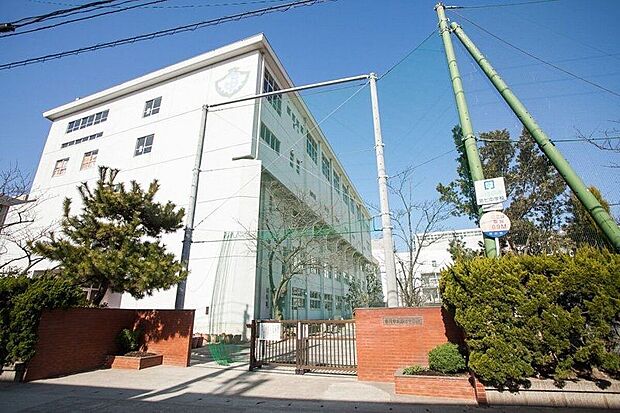 市川市立第七中学校（約1,050m）