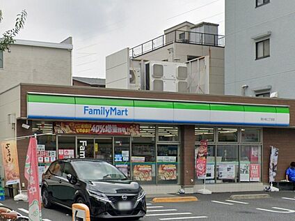 ファミリーマート西小岩二丁目店 80m(徒歩1分)