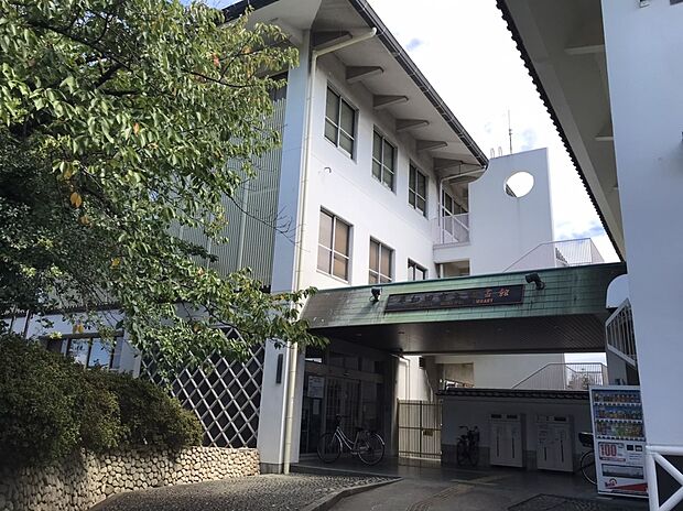 岸和田市立図書館