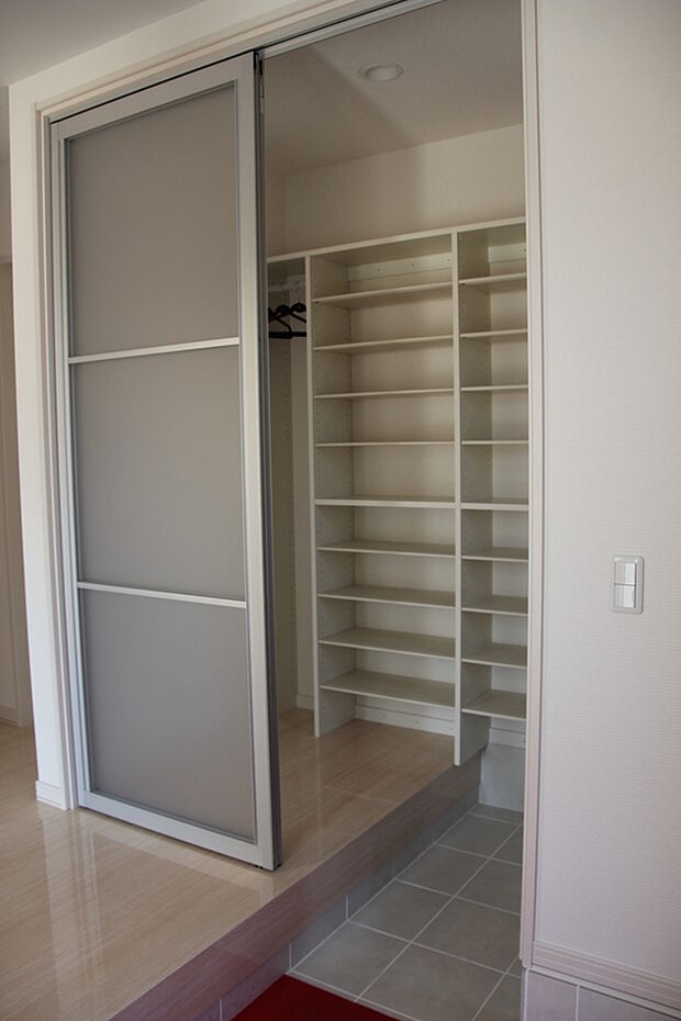 施工例(シューズクローゼット)