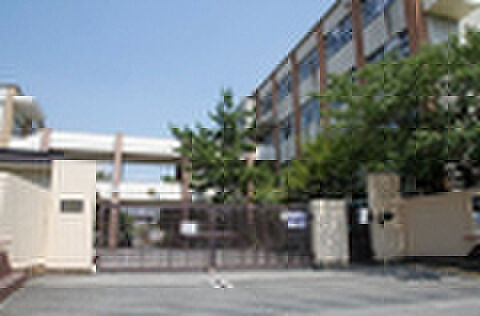 ◆京都市立羽束師小学校：徒歩17分（1300ｍ）