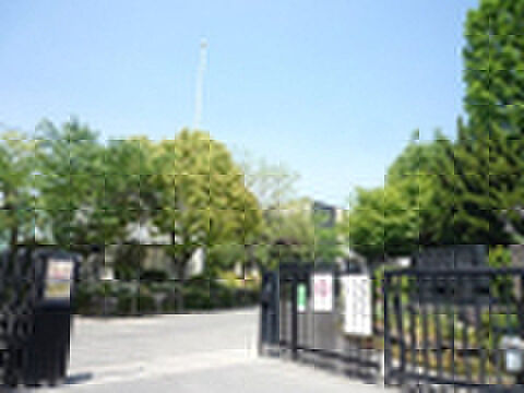 ◆京田辺市立三山木小学校：徒歩10分（800ｍ）