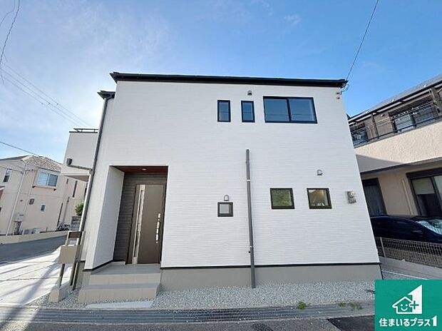 安心の10年保証！外観を美しく保ち、雨水で汚れを落とします！気になることがありましたら、お気軽にお問い合わせください！