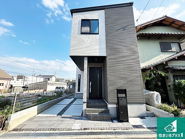 安心の10年保証！外観を美しく保ち、雨水で汚れを落とします！気になることがありましたら、お気軽にお問い合わせください！