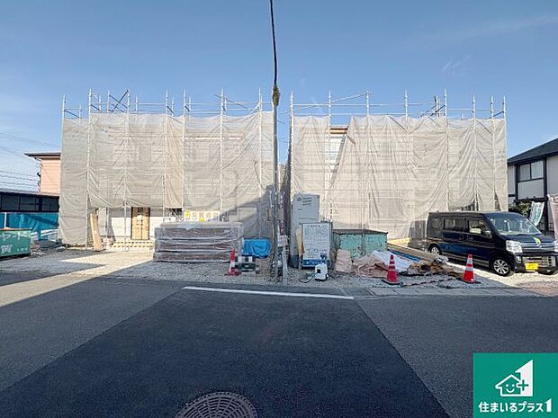 周辺は落ち着いた街並みの住宅地！子育てがしやすい住環境です！まだ未完成ですが、現地でしかわからない事もございます。是非一度ご覧ください。