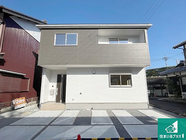 安心の10年保証！外観を美しく保ち、雨水で汚れを落とします！気になることがありましたら、お気軽にお問い合わせください！