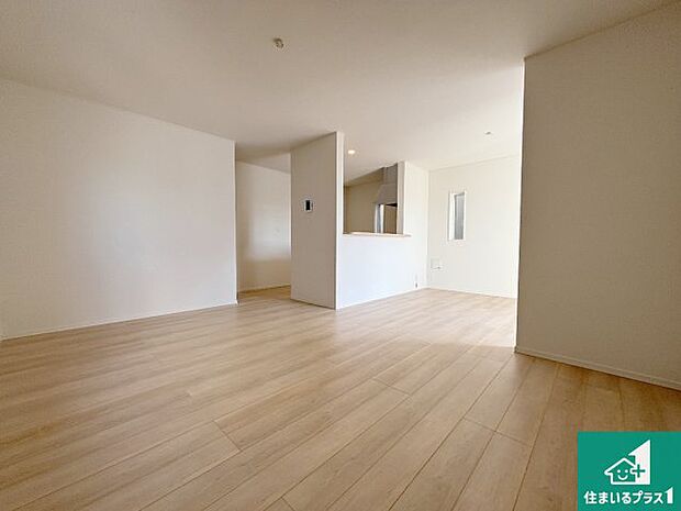 子供を見守りながらお料理が出来るため家族のコミュニケーションか増えます♪スペースが広く確保されている為お子様が大きくなったときは一緒に料理を楽しめます♪