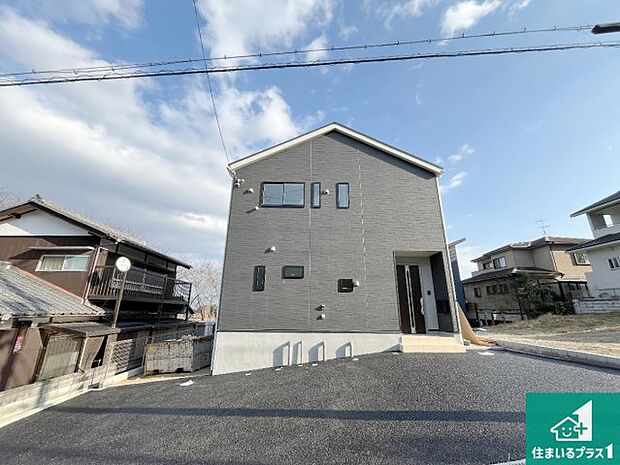 安心の10年保証！外観を美しく保ち、雨水で汚れを落とします！気になることがありましたら、お気軽にお問い合わせください！