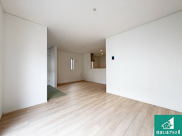 子供を見守りながらお料理が出来るため家族のコミュニケーションか増えます♪スペースが広く確保されている為お子様が大きくなったときは一緒に料理を楽しめます♪