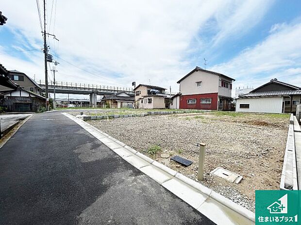 駅やスーパー、小学校・中学校等日常生活に欠かせない情報や道のりもご紹介いたしますのでお気軽にご相談ください。