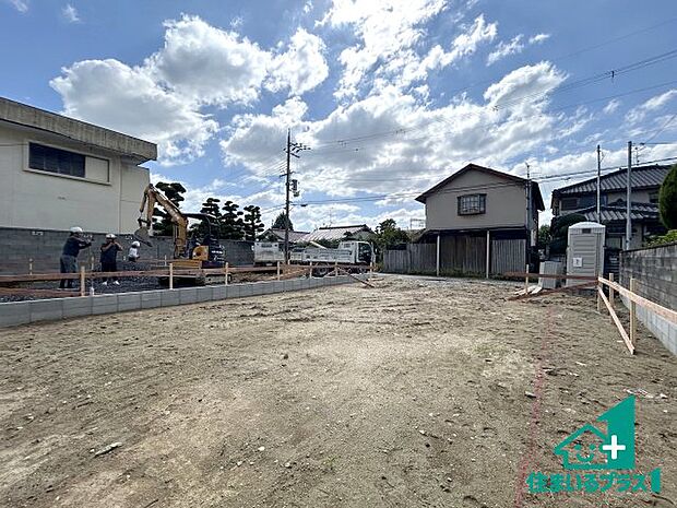 現在はこんな感じです。完成までが待ち遠しいですね。
