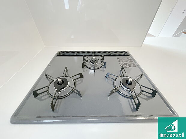 【コンロ】ダブル高火力Ｓｉセンサー付きコンロ！３口あるので、まとめて料理をする時も大活躍！
