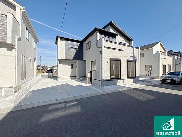 【外観】安心の10年保証!外観を美しく保ち、雨水で汚れを落とします!気になることがありましたら、お気軽にお問い合わせください!