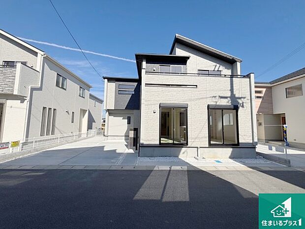 【外観】安心の10年保証!外観を美しく保ち、雨水で汚れを落とします!気になることがありましたら、お気軽にお問い合わせください!