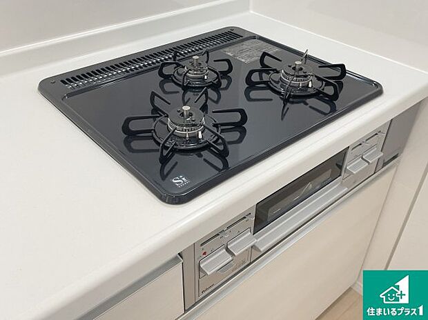 【コンロ】ダブル高火力Siセンサー付きコンロ!3口あるので、まとめて料理をする時も大活躍!