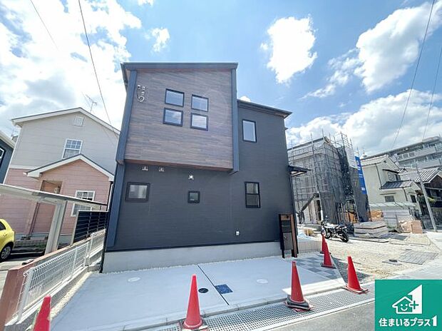 【外観】安心の10年保証！外観を美しく保ち、雨水で汚れを落とします！気になることがありましたら、お気軽にお問い合わせください！