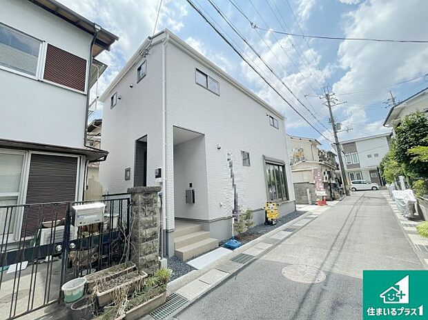 【外観】安心の10年保証！外観を美しく保ち、雨水で汚れを落とします！気になることがありましたら、お気軽にお問い合わせください！