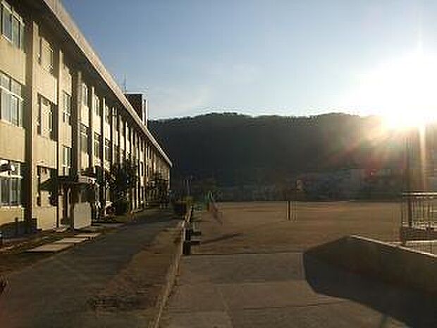 川西市立川西北小学校