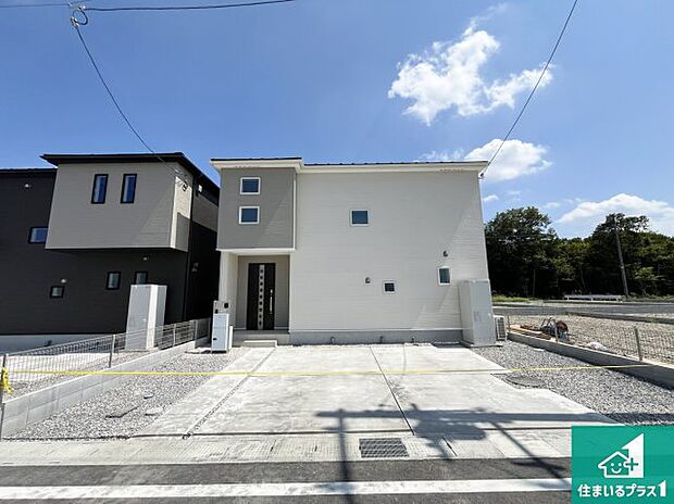 【外観】安心の10年保証！外観を美しく保ち、雨水で汚れを落とします！気になることがありましたら、お気軽にお問い合わせください！