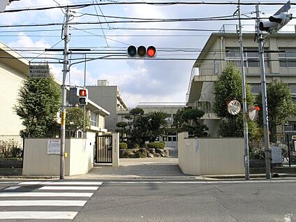 八尾市立曙川小学校 徒歩613m
