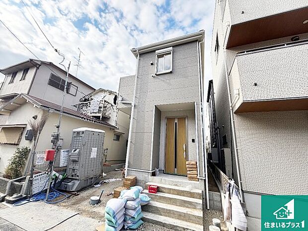 【外観】現在建築中!落ち着いた街並みで新生活を始めることが出来そう!周辺の物件も併せてご紹介させて頂きます!