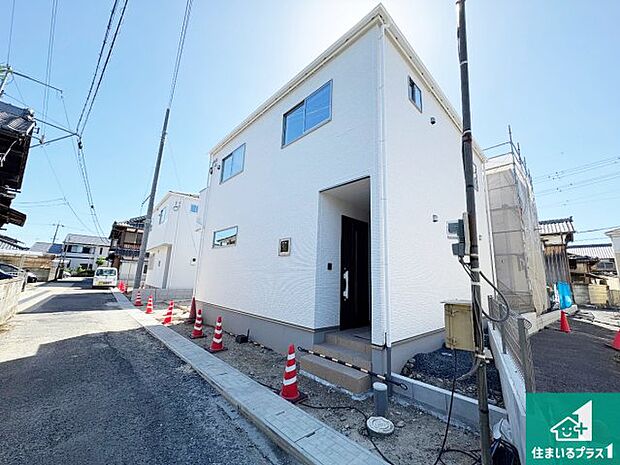 【外観】安心の10年保証！外観を美しく保ち、雨水で汚れを落とします！気になることがありましたら、お気軽にお問い合わせください！