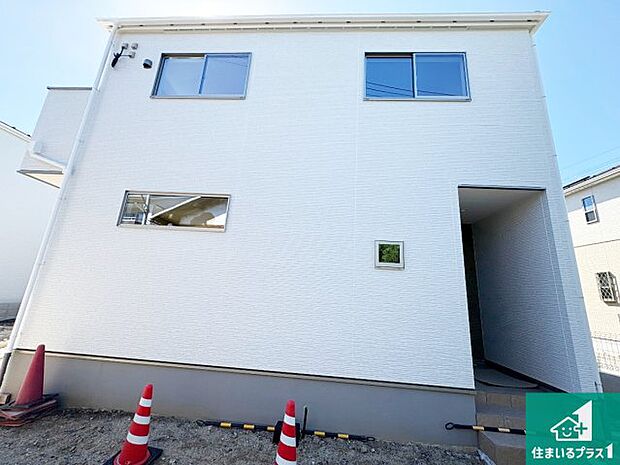 【外観】安心の10年保証！外観を美しく保ち、雨水で汚れを落とします！気になることがありましたら、お気軽にお問い合わせください！